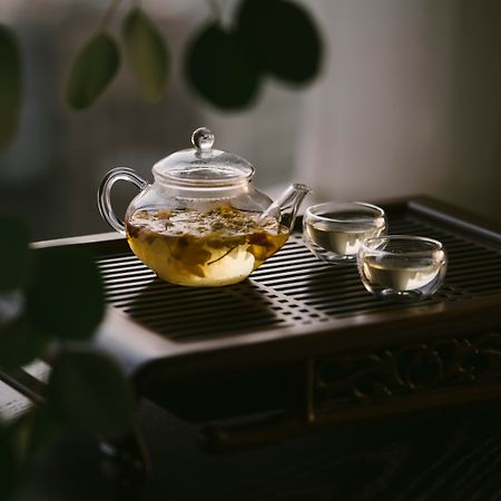 The Clan Hotel Singapore By Far East Hospitality Exterior foto A glass teapot