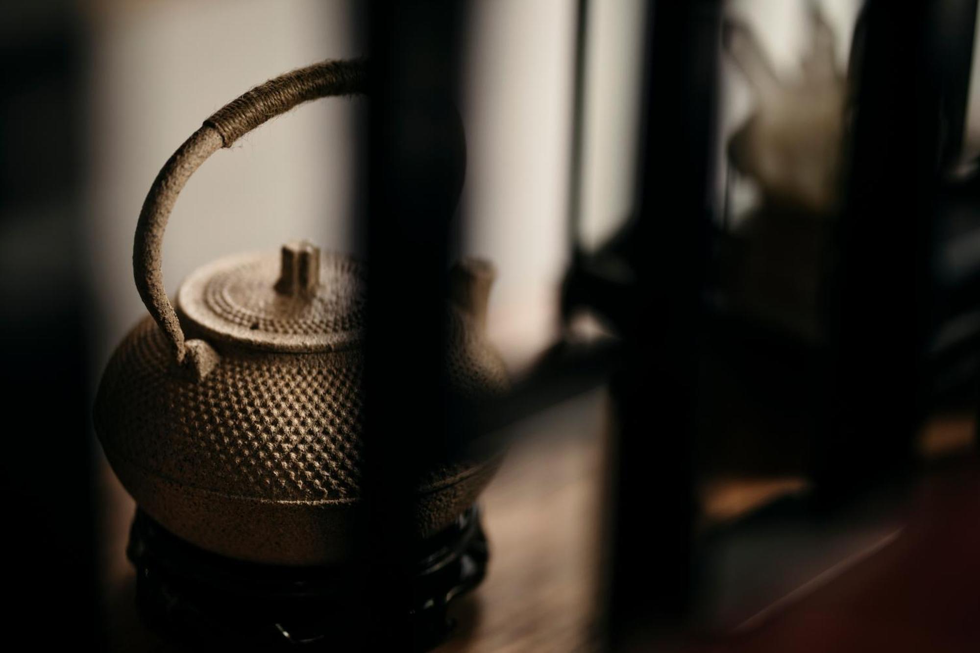 The Clan Hotel Singapore By Far East Hospitality Exterior foto A traditional Japanese teapot