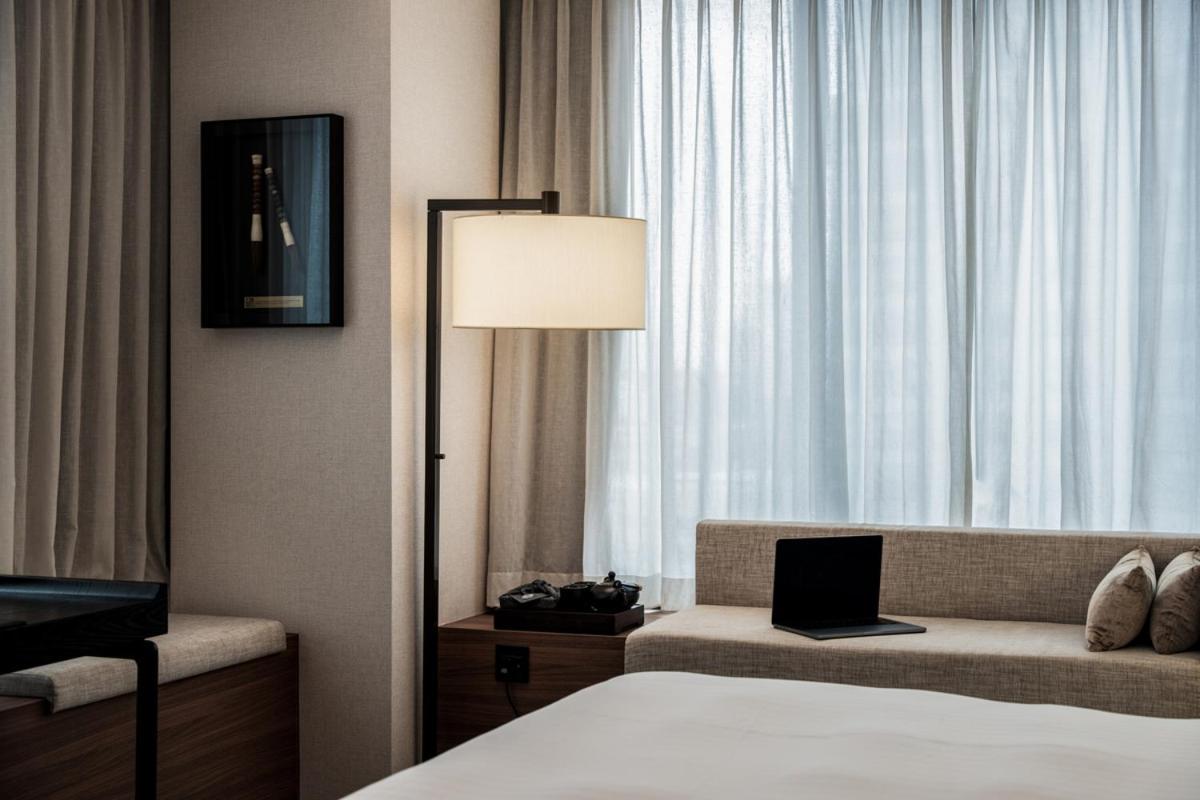 The Clan Hotel Singapore By Far East Hospitality Exterior foto A floor lamp