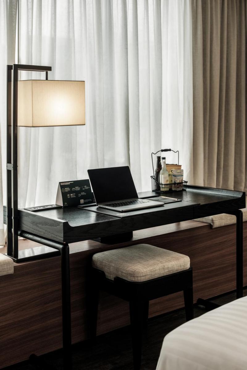 The Clan Hotel Singapore By Far East Hospitality Exterior foto A modern writing desk
